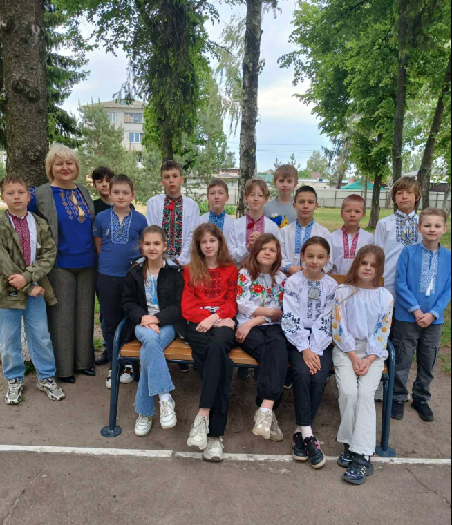 ВИШИВАНКА - СИМВОЛ ЄДНОСТІ