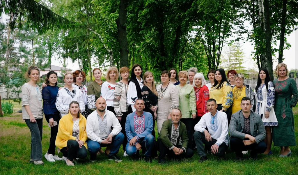 ВИШИВАНКА - СИМВОЛ ЄДНОСТІ