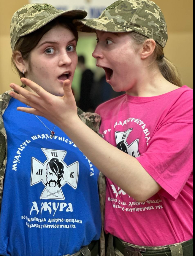 УКРАЇНА В ОБІЙМАХ ЗСУ