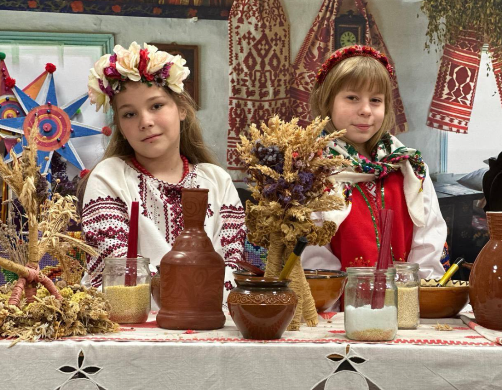 ВЕЧОРНИЦІ У ЛІЦЕЇ